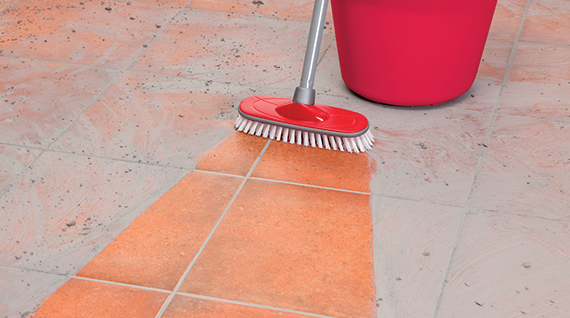 تمیز کردن گچ و سیمان خشک شده از روی کاشی و سرامیک