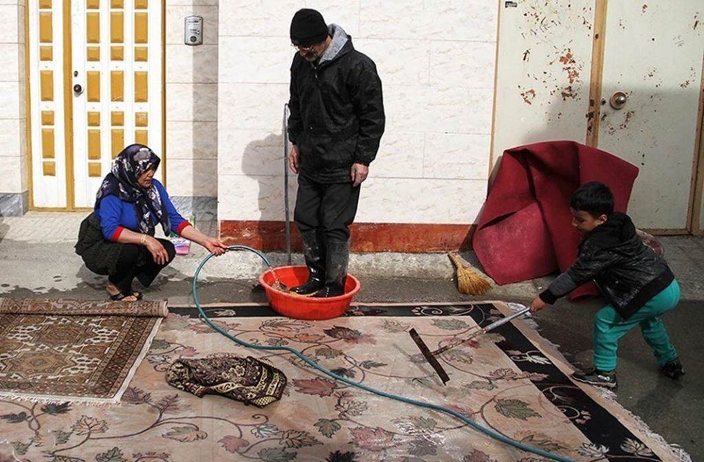 چرا شستشوی فرش در خانه، فرش شما را نابود می‌کند؟