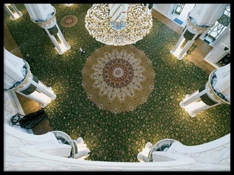 شاهکار تار و پود ایرانی: روایتی از بزرگترین فرش دستباف جهان